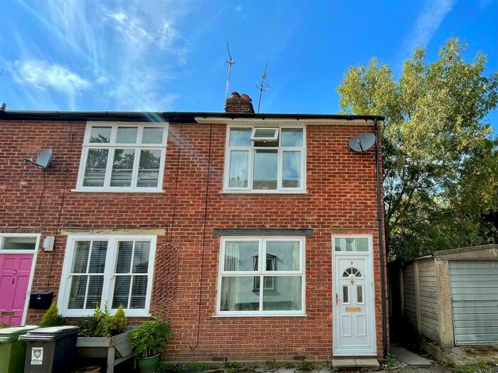 2 Bedroom End Of Terrace House To Rent In William Street, Berkhamsted, HP4