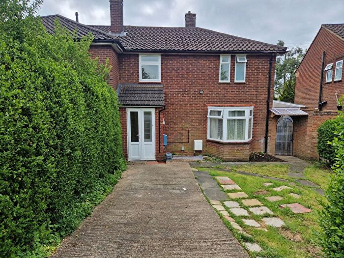 3 Bedroom Semi-Detached House To Rent In Gateshead Road, Borehamwood, WD6