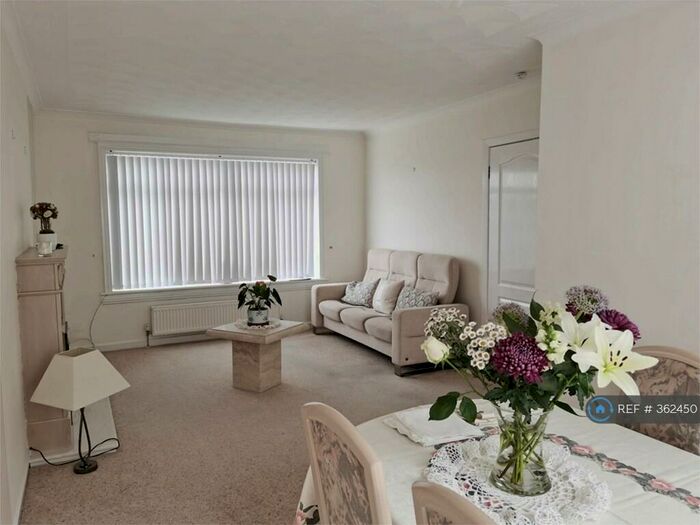 3 Bedroom Terraced House To Rent In Lamlash Place, Motherwell, ML1