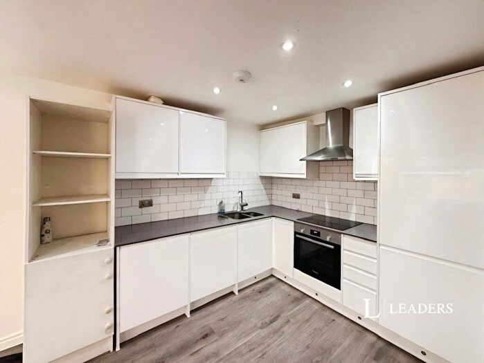 3 Bedroom Flat To Rent In Meeting House Lane, Brighton, East Sussex, BN1