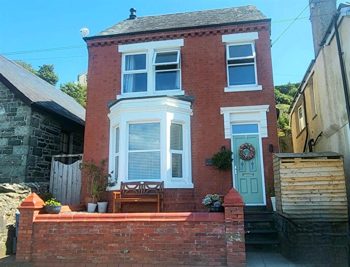 3 Bedroom House For Sale In LLys Maelor, High Street, Harlech, LL46