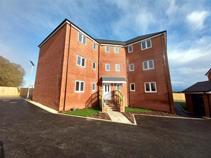 2 Bedroom Flat For Sale In St Peters Place, Salisbury, Wiltshire, SP2