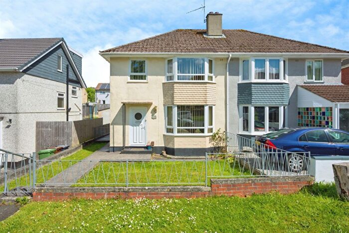3 Bedroom Semi-Detached House For Sale In Uxbridge Drive, Plymouth, PL5