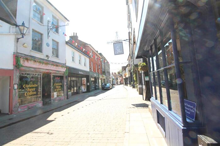1 Bedroom Flat To Rent In Bucklersbury, Hitchin, SG5