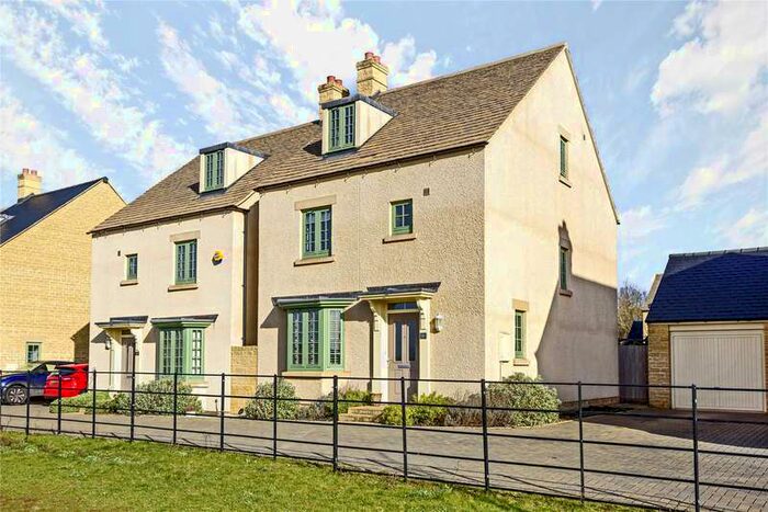 4 Bedroom Detached House For Sale In 15 Gardner Way, Cirencester, Gloucestershire, GL7
