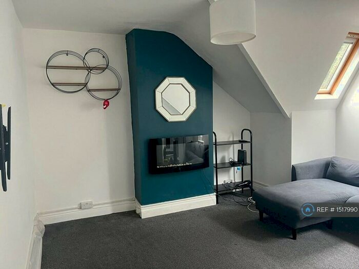 1 Bedroom Flat To Rent In Harehills Avenue, Leeds, LS8