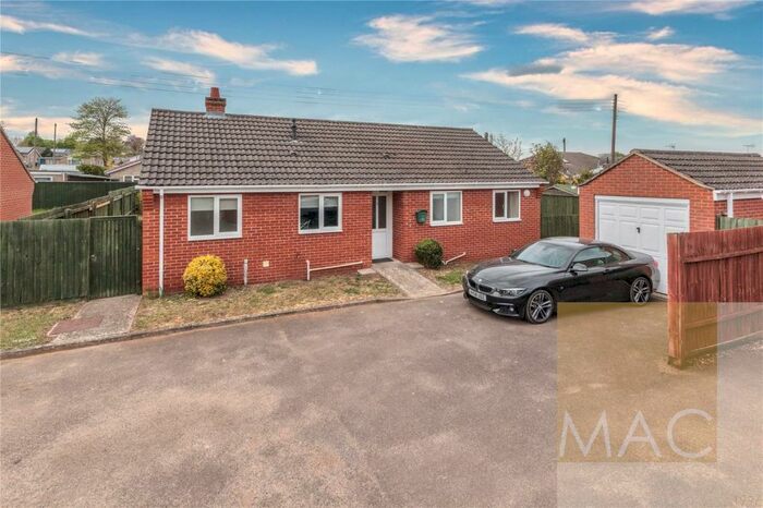 3 Bedroom Bungalow To Rent In Cunningham Close, Brandon, Suffolk, IP27