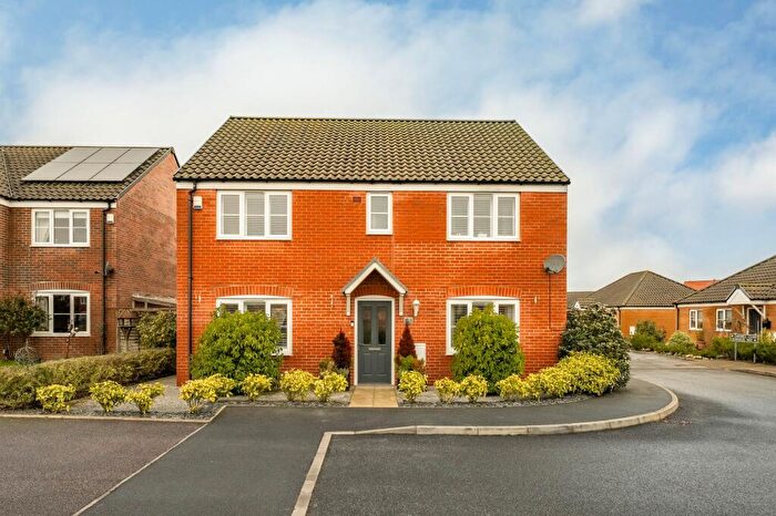 6 Bedroom Detached House For Sale In Howard's Way, Bradwell, NR31