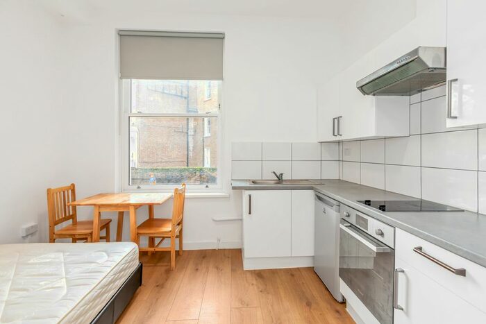 Studio To Rent In Warwick Road, Earl's Court, SW5
