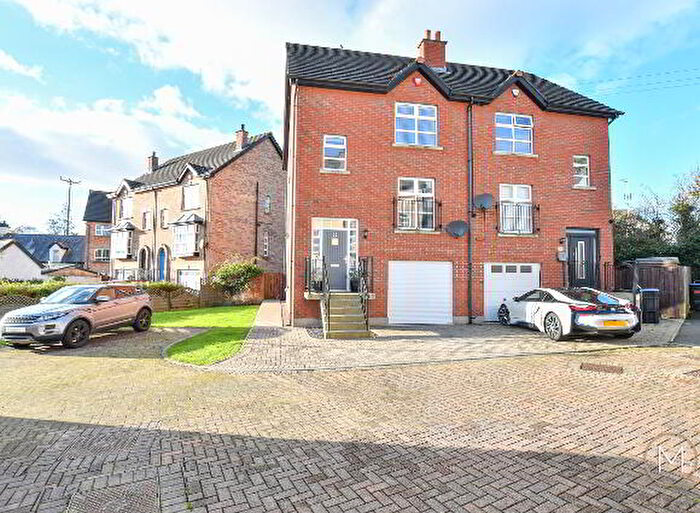 4 Bedroom Semi-Detached House For Sale In Glencraig Manor, Antrim, BT41