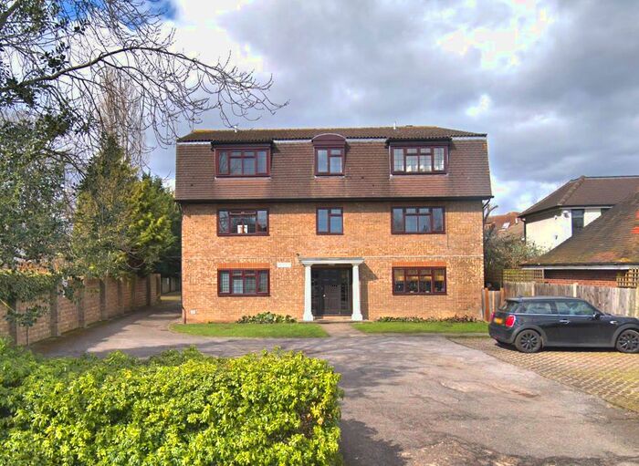 1 Bedroom Flat To Rent In Cambridge Avenue, New Malden, KT3