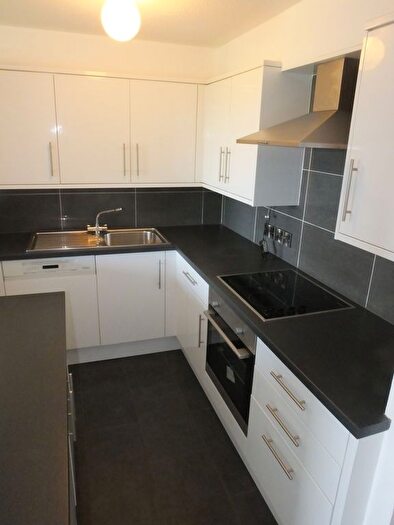 2 Bedroom Flat To Rent In Eleanor Close, Lewes, BN7