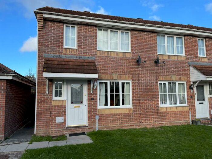2 Bedroom End Of Terrace House To Rent In Woodland Close, Verwood, BH31