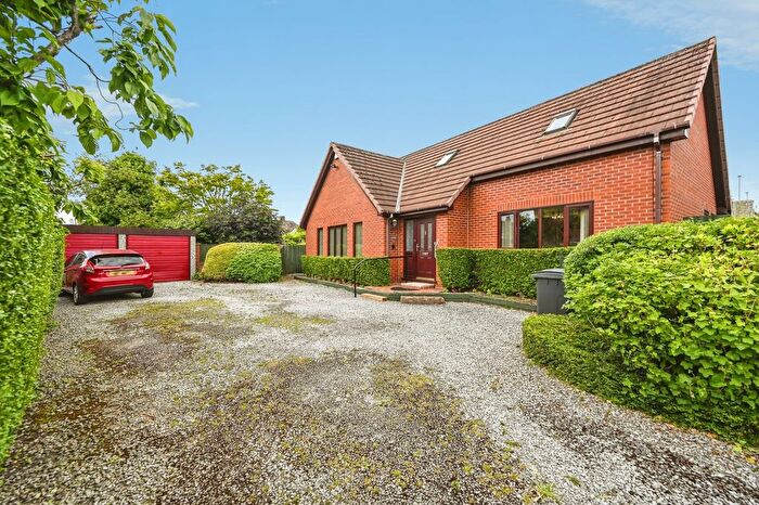 3 Bedroom Bungalow For Sale In Elm Road, Penketh, Warrington, Cheshire, WA5