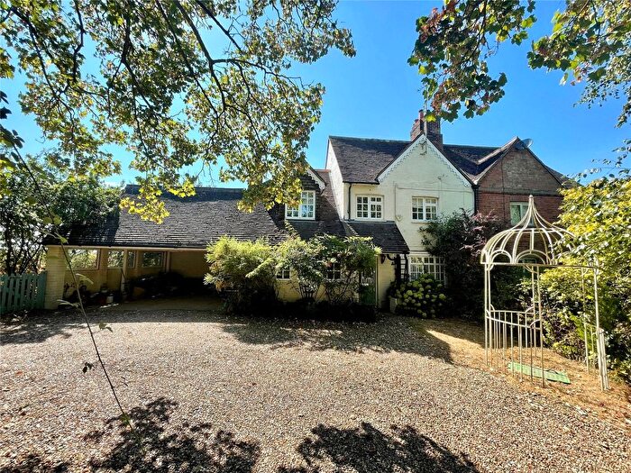 4 Bedroom Detached House To Rent In The Gardens, Old Lane, Cobham, KT11