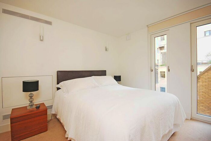 2 Bedroom Flat To Rent In Weymouth Street, Marylebone, London, W1W