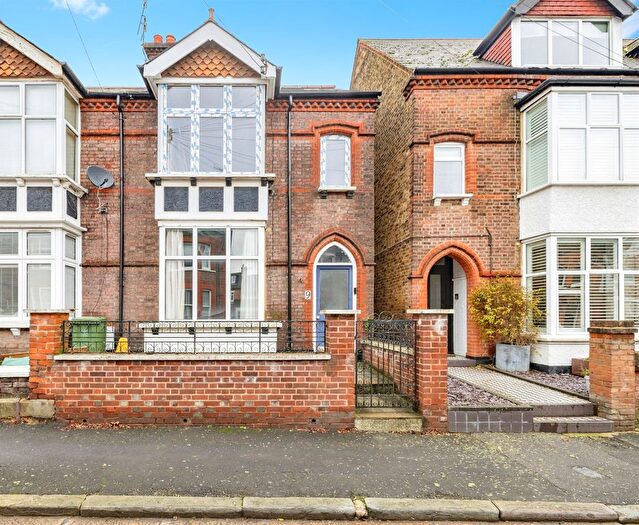 4 Bedroom Terraced House For Sale In Canterbury Road, Watford, WD17