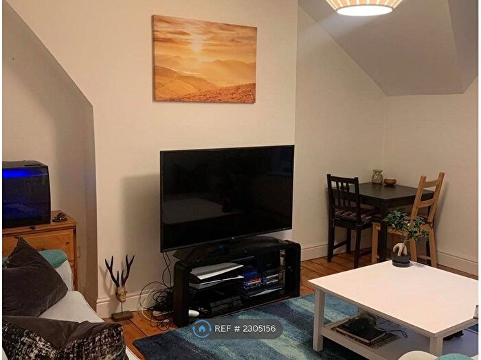2 Bedroom Flat To Rent In Cathedral Road, Cardiff, CF11