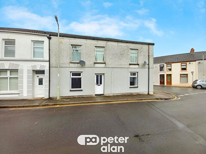 1 Bedroom Flat To Rent In Pembroke Street, Aberdare, CF44