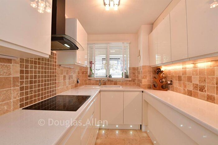 2 Bedroom Ground Maisonette For Sale In Vermont Close, Burnt Mills, Basildon, Essex, SS13