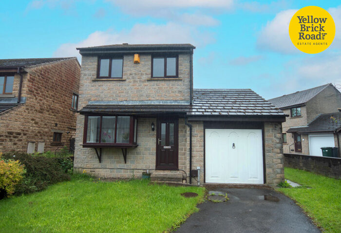 3 Bedroom Detached House To Rent In Carolan Court, Golcar, Huddersfield, West Yorkshire, HD7