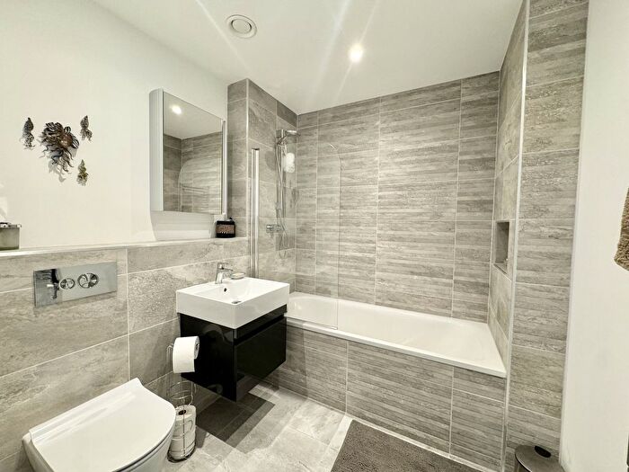 1 Bedroom Flat To Rent In Westbrook Gardens, Margate, CT9