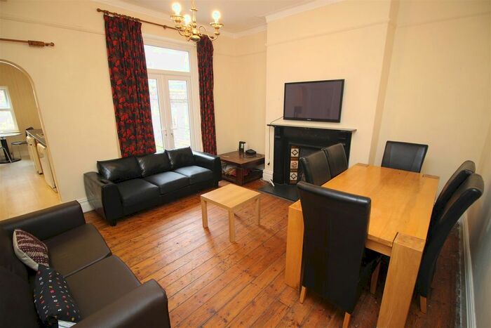 5 Bedroom Terraced House To Rent In Sunbury Avenue, West Jesmond, Newcastle Upon Tyne, NE2