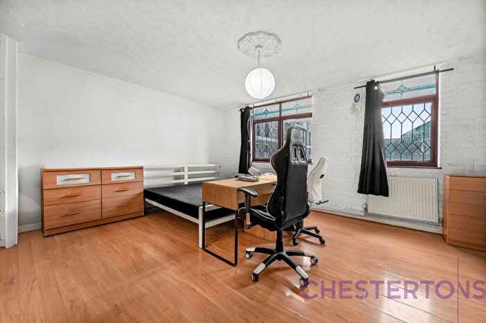 3 Bedroom Flat To Rent In Seyssel Street, Cubitt Town, E14