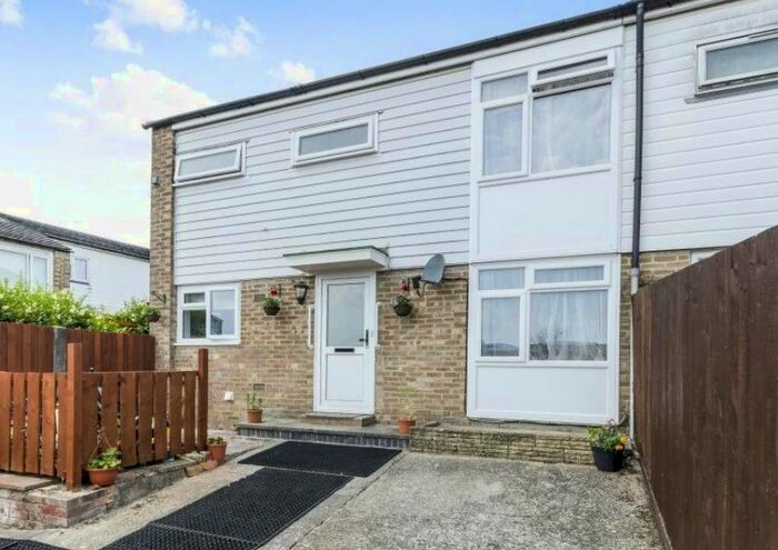 3 Bedroom Semi-Detached House To Rent In Binstead Close, Southampton, SO16