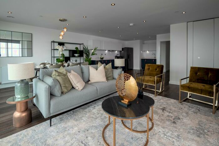 2 Bedroom Penthouse To Rent In Vantage Tower, Centenary Plaza, Southampton, SO19