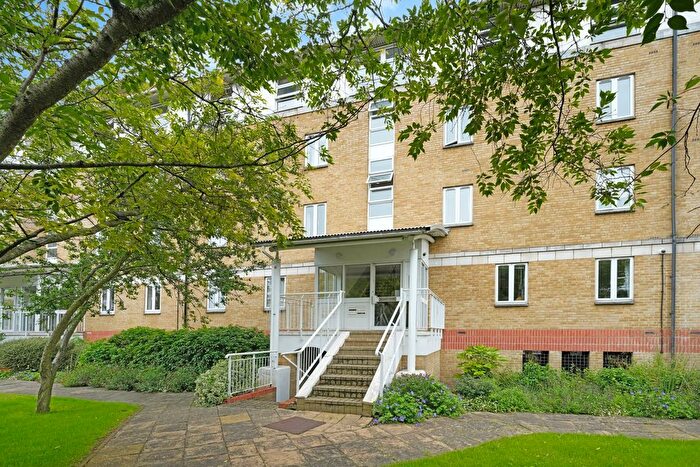 2 Bedroom Flat For Sale In Byards Court, Worgan Street, SE16