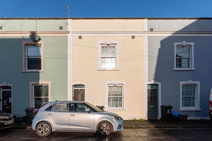 2 Bedroom Terraced House For Sale In Southey Street, Bristol, BS2