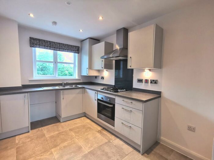 2 Bedroom Flat To Rent In Llys Wynne, Llandudno Junction, LL31