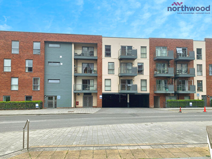 2 Bedroom Flat To Rent In Ledbury House, Woolston, SO19