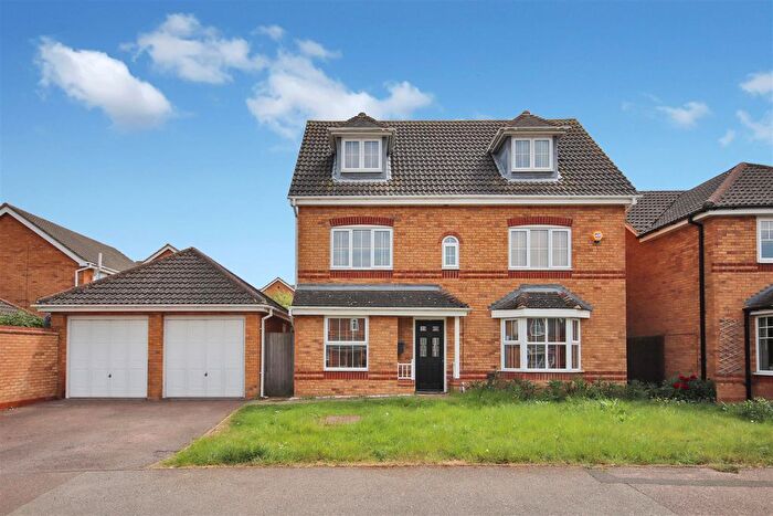6 Bedroom Detached House For Sale In , Aintree Drive, Rushden, NN10