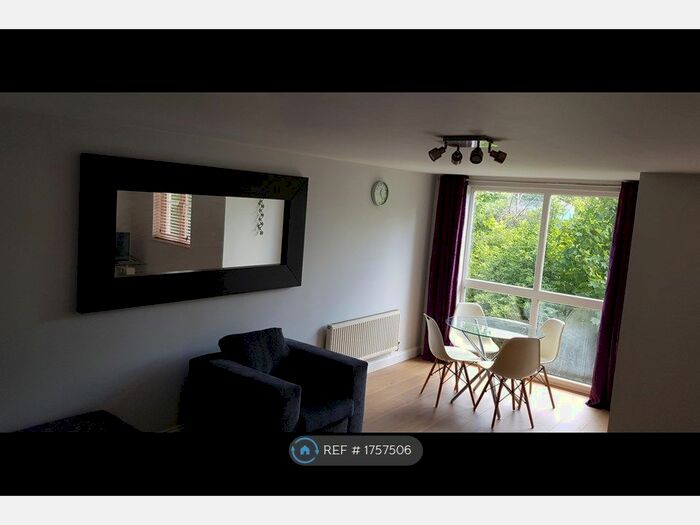 2 Bedroom Flat To Rent In Kidman Close, Romford, RM2