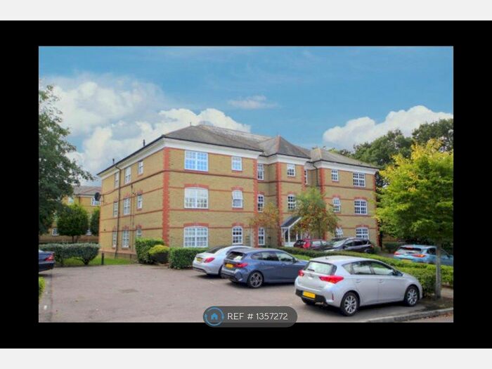 2 Bedroom Flat To Rent In Liston House, London, N21