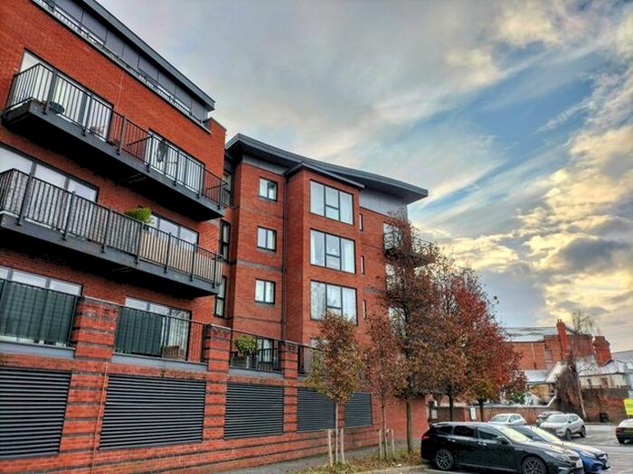 2 Bedroom Flat To Rent In Newport Street, Worcester, WR1