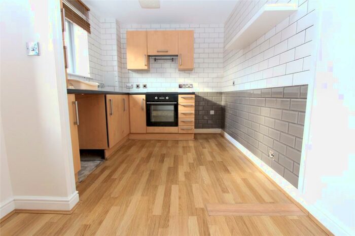2 Bedroom Flat To Rent In Millicent Grove, Palmers Green, London, N13