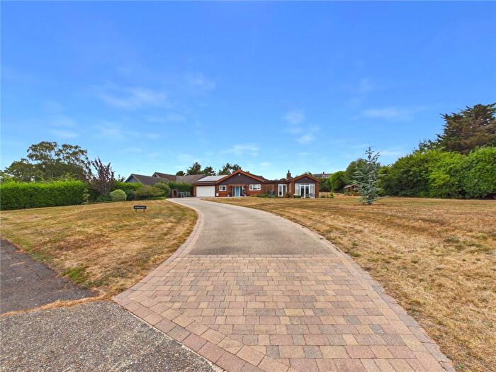 3 Bedroom Bungalow For Sale In Dukes Park, Woodbridge, IP12