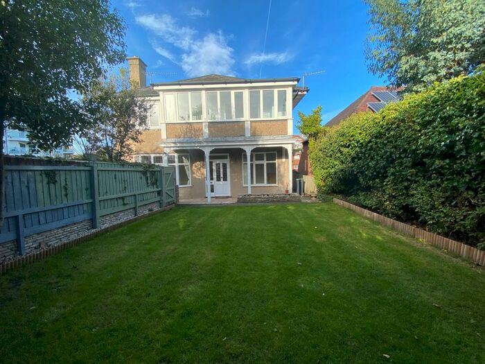 3 Bedroom Apartment To Rent In Boscombe Spa Road, Bournemouth, BH5