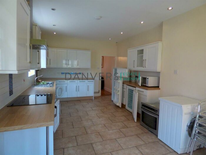 5 Bedroom Terraced House To Rent In Imperial Avenue, Leicester, LE3