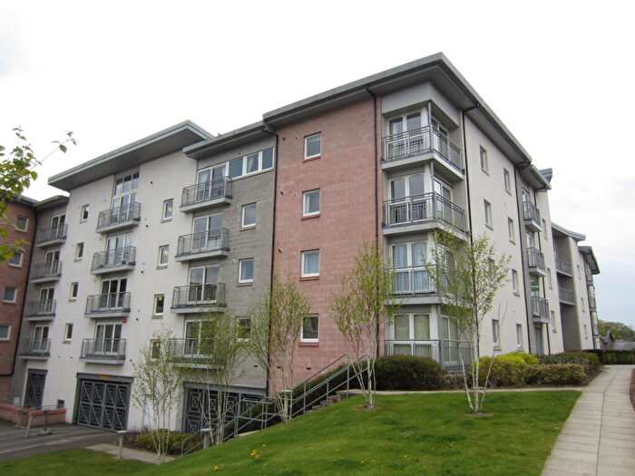 3 Bedroom Flat To Rent In Rubislaw Square, Kepplestone, Aberdeen, AB15