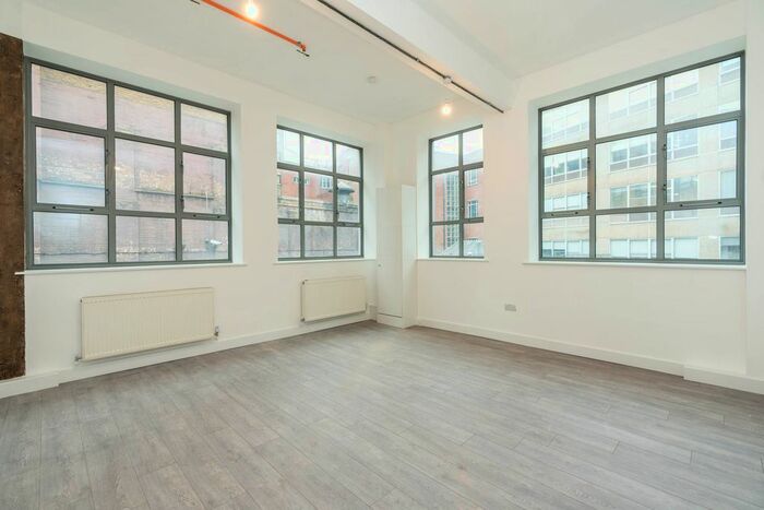 2 Bedroom Flat To Rent In Benwell Road, London, N7