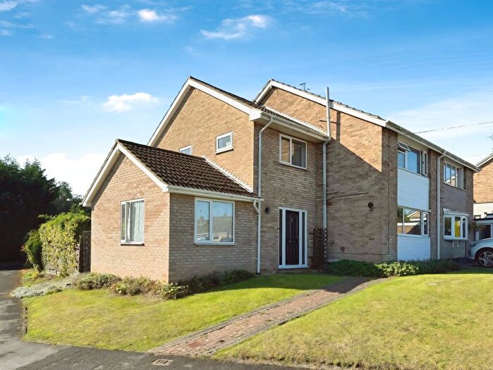 4 Bedroom Semi-Detached House For Sale In Queensmead, Beverley, HU17