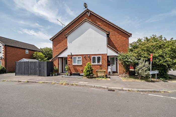 1 Bedroom Terraced House For Sale In Staffordshire Croft, Warfield, RG42