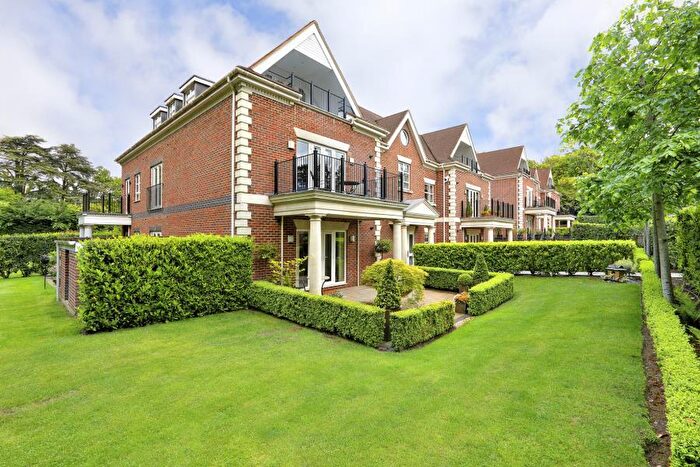 2 Bedroom Apartment For Sale In Sunningdale, Berks, SL5