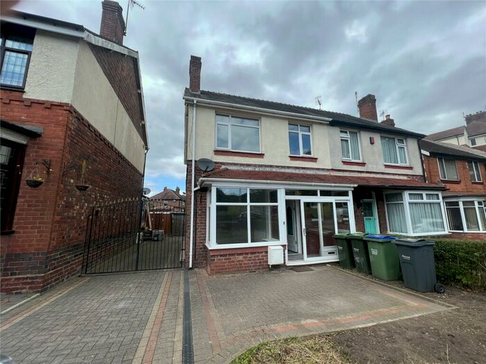 3 Bedroom Semi-Detached House To Rent In Abbey Road, Smethwick, West Midlands, B67