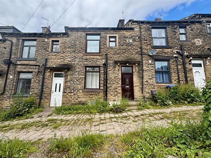 2 Bedroom Terraced House For Sale In Chapel Terrace, Thornton, Bradford, BD13