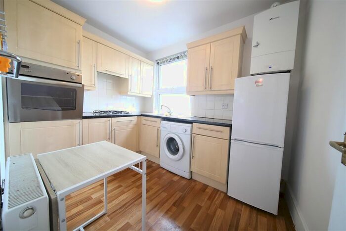 1 Bedroom Flat For Sale In Park Lane, London, N17